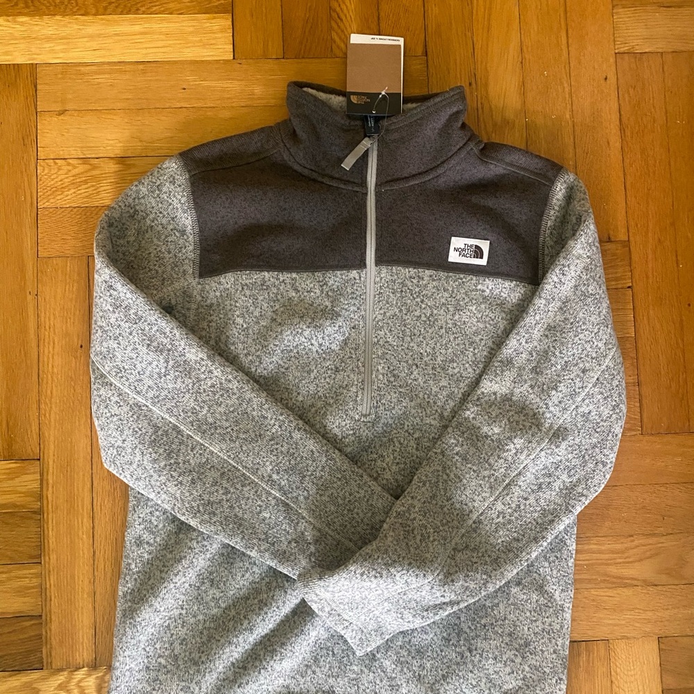 NWT The North Face Men's Gordon Lyons 1/4 Zip Two-Tone Gray Sweater